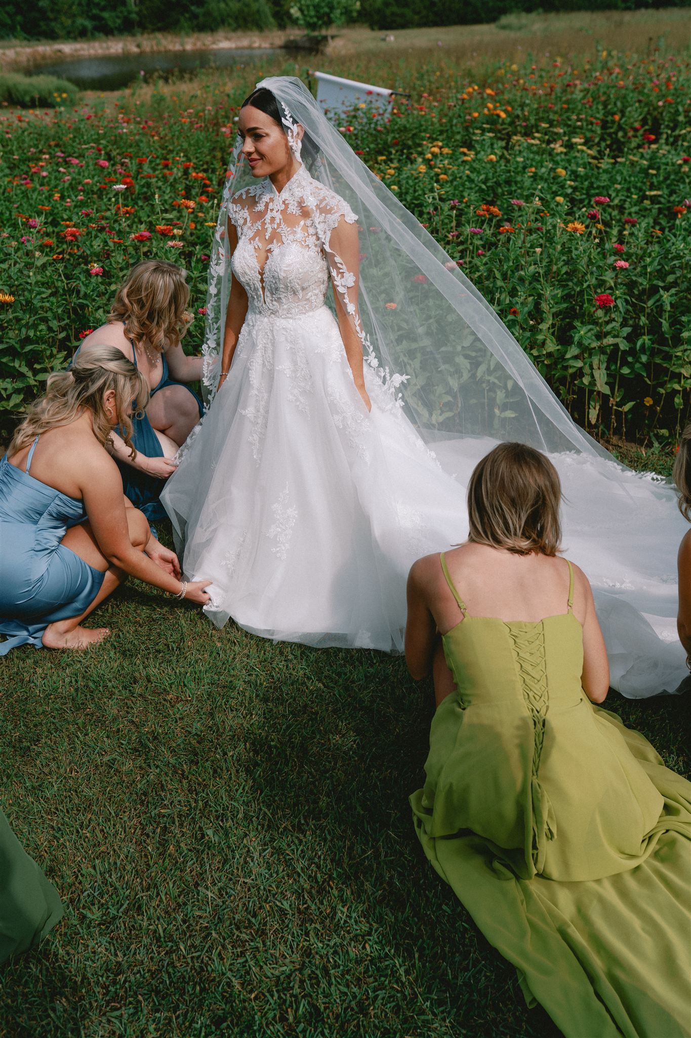 Bridal party spray tan with mobile spray tans for wedding day glow