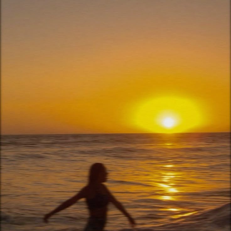 Golden hour beach sunset aesthetic picture